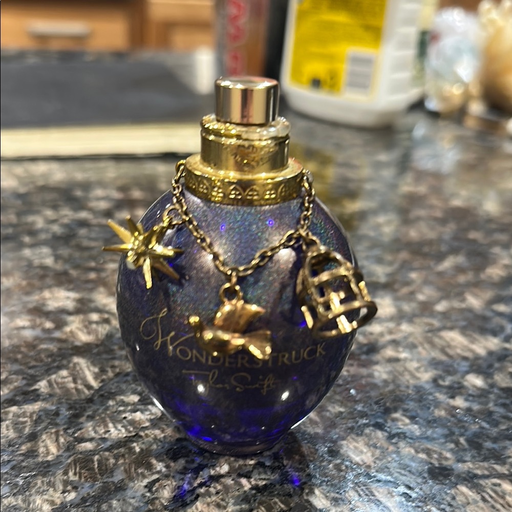 Wonderstruck Perfume by Taylor Swift with charms 1.7 oz